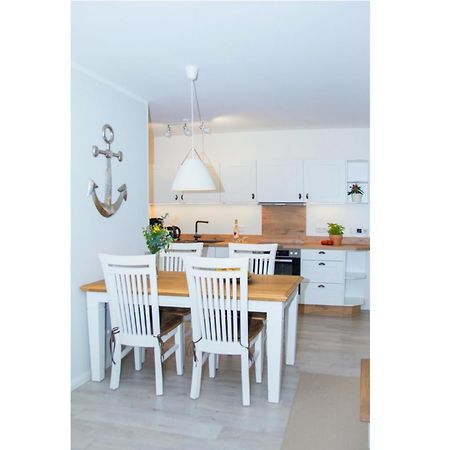 Cottage Im Gutspark, Perlie - Komfort Trifft Maritimes Flair Рерик Экстерьер фото